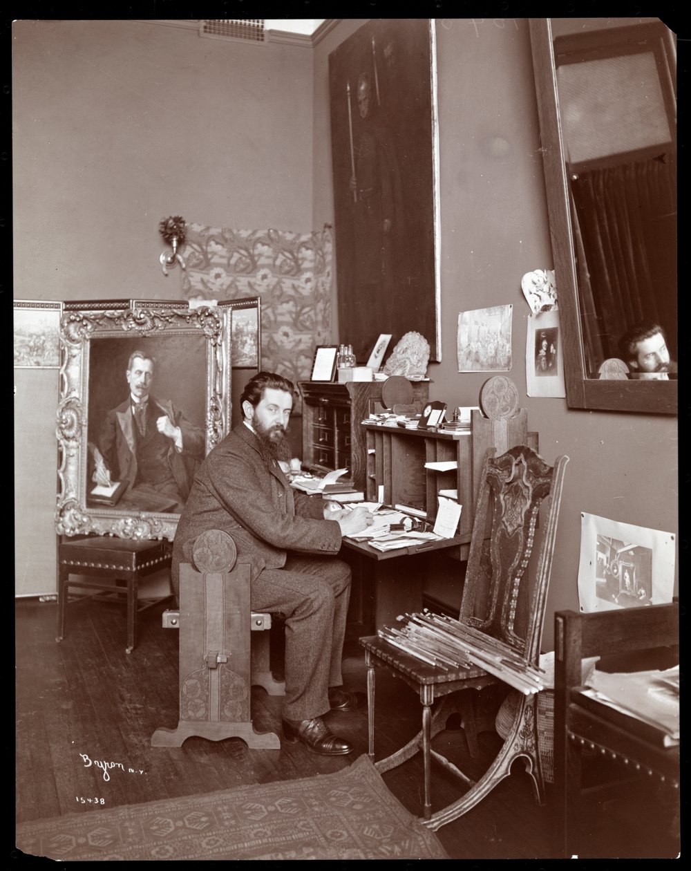 Portræt af portrætmaler Richard Hall, 1903 (sølvgelatineprint) af Byron Company