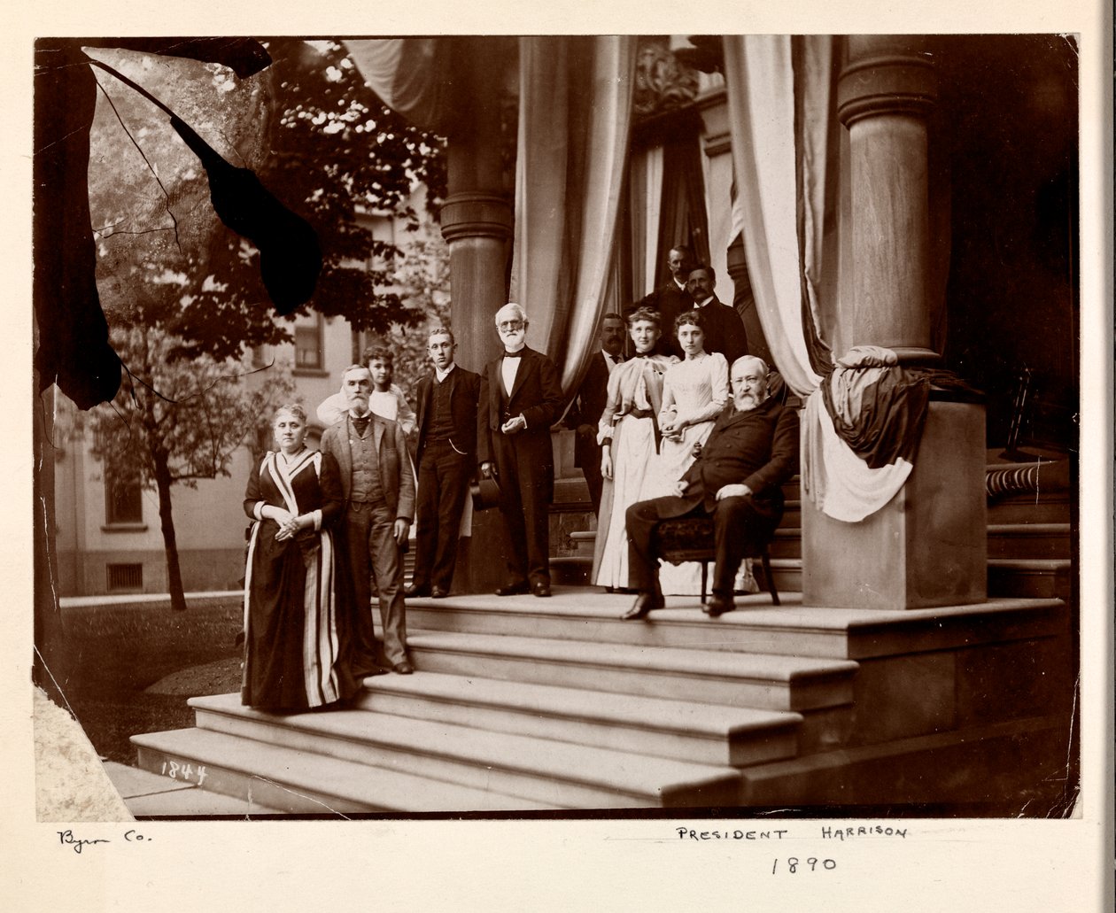 Præsident Benjamin Harrison og gruppe, 1890 (sølv gelatinetryk) af Byron Company