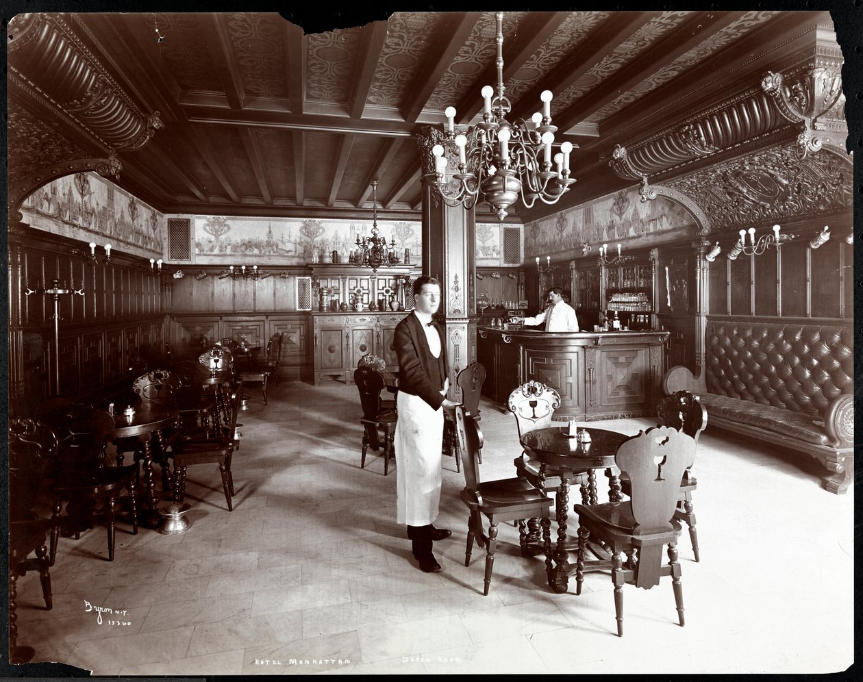 Det hollandske værelse på Hotel Manhattan, 1902 (sølv gelatinetryk) af Byron Company