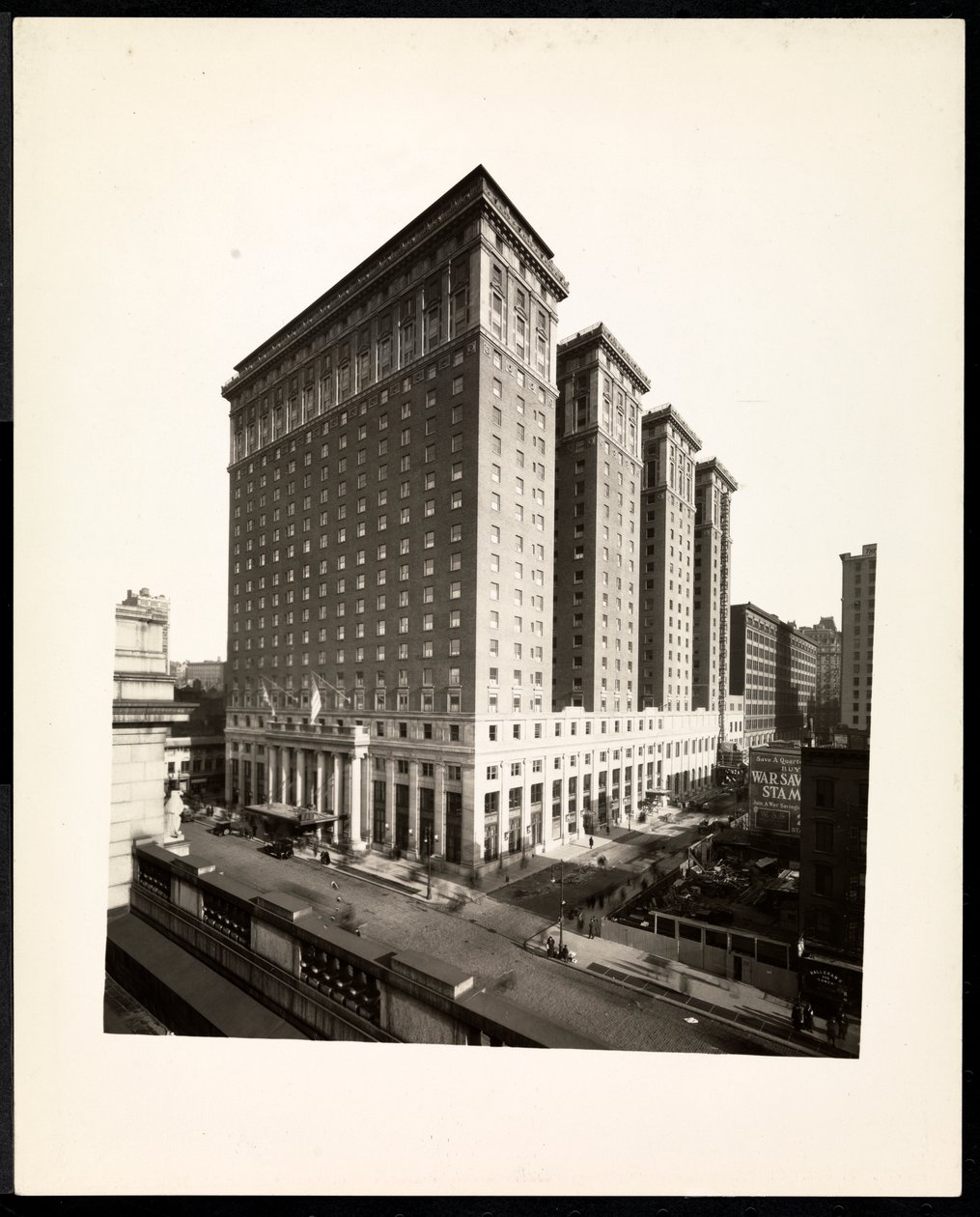 The Hotel Pennsylvania, 7th Avenue and 32nd Street, New York, 1919 (sølv gelatinetryk) af Byron Company