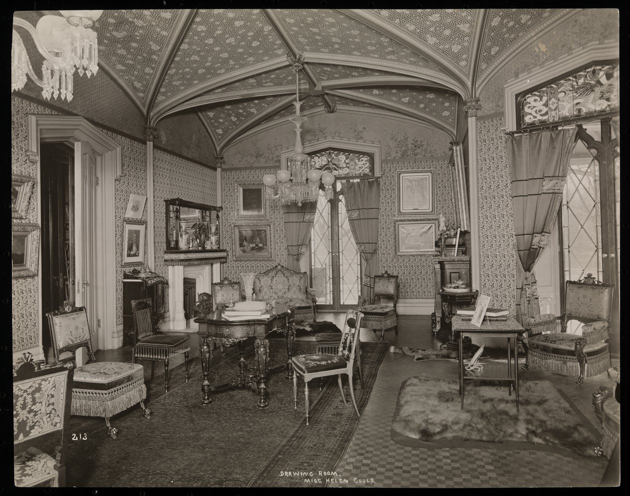 Salonen på Helen Gould-ejendommen (sen Jay Gould-residens) i Tarrytown, New York, 1893-94 (sølv gelatinetryk) af Byron Company