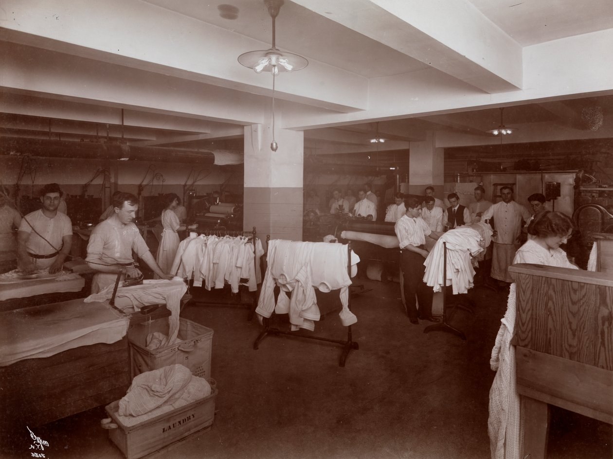 Vaskerummet på Hotel McAlpin, 1913 (sølv gelatinetryk) af Byron Company