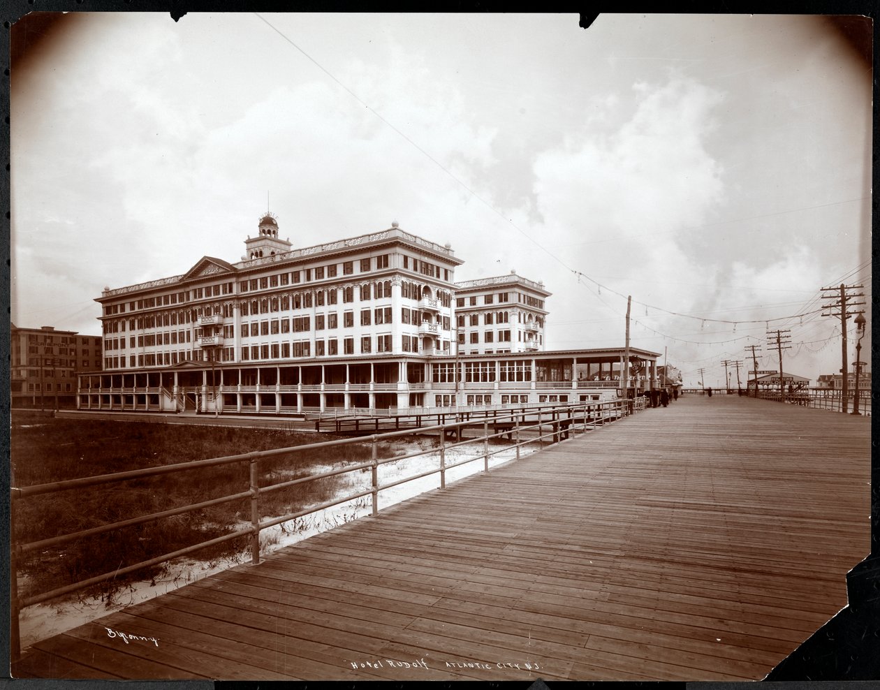 Udsigt over Hotel Rudolf, Atlantic City, New Jersey, 1908 (sølv gelatinetryk) af Byron Company