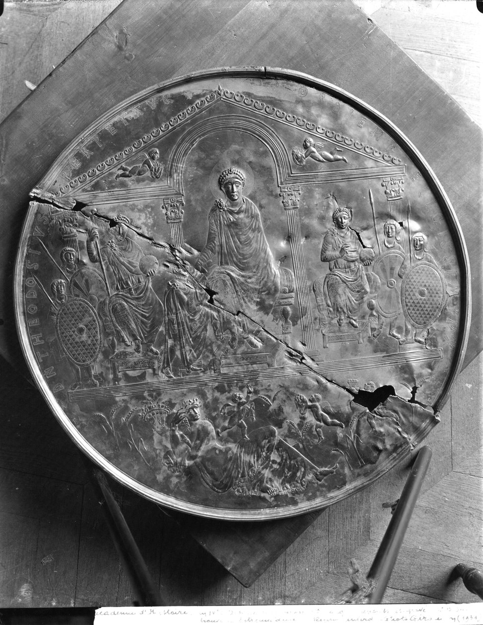 Disk af Theodosius I (347-395) den Store, ca. 379-395 (sølv) af Byzantine