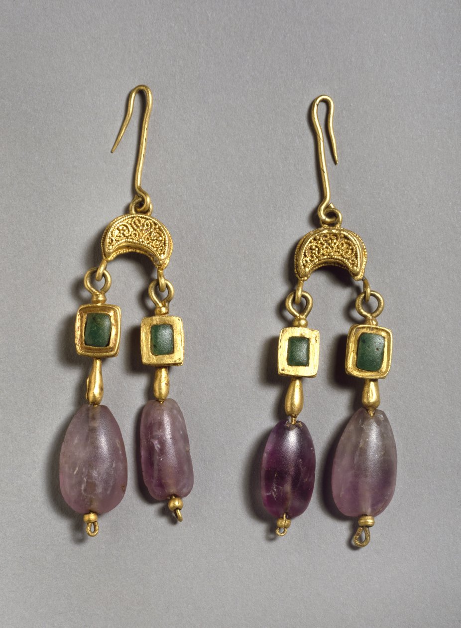 Øreringe, ca. 1. århundrede (guld, ametyst og jade) af Byzantine