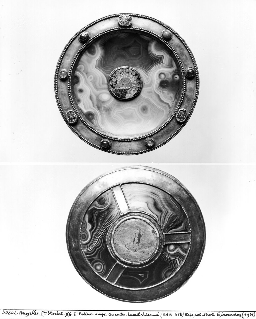 Paten med en medaljon, der forestiller den sidste nadver, 9.-10. århundrede (onyx og emalje) af Byzantine