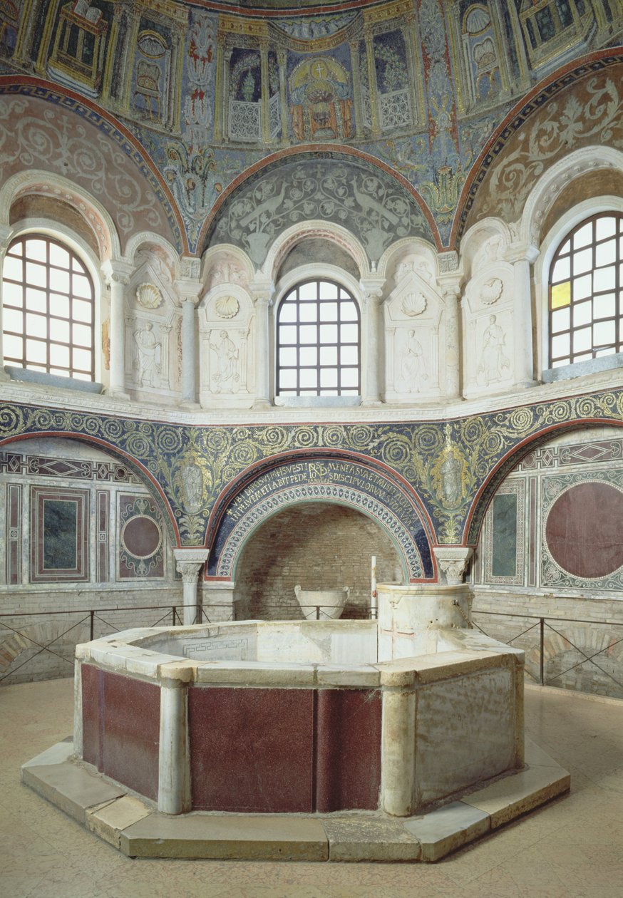Apsis med døbefonten af Byzantine