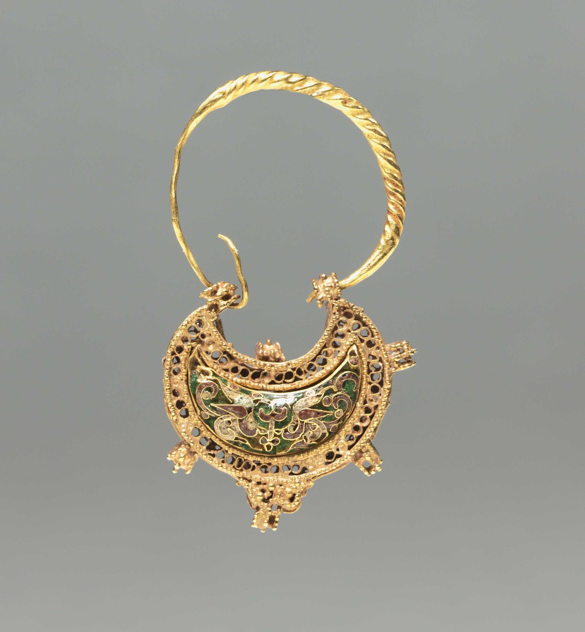 Halvmåneformet ørering af Byzantine