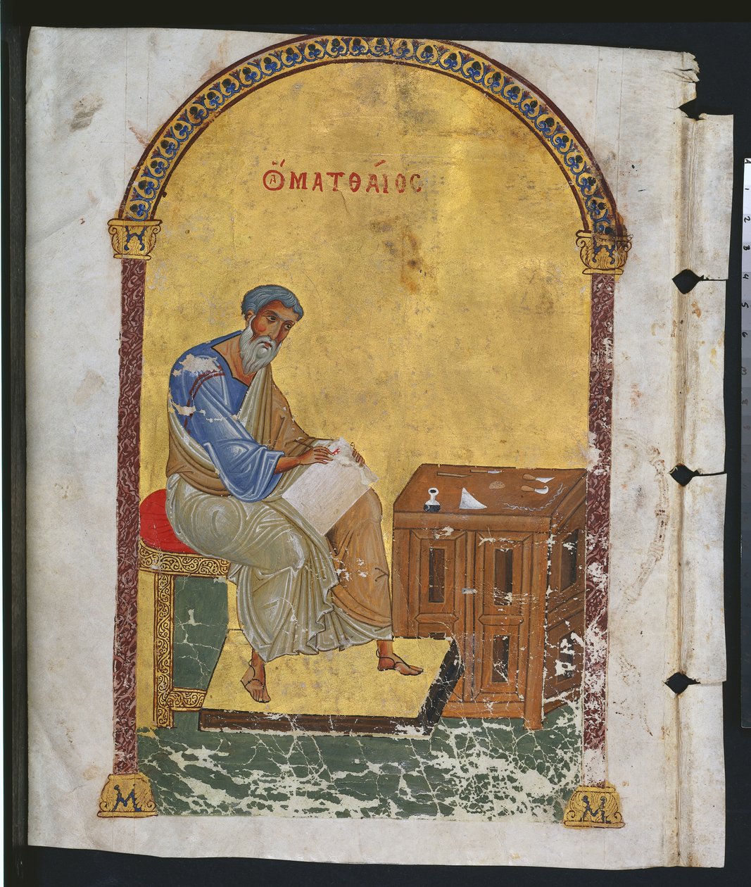 Blad fra en Lectionary med St. Matthew, 1057-1063 af Byzantine