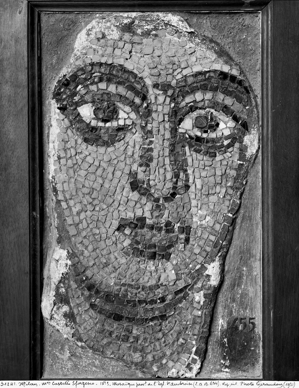 Ansigt af en dame fra kirken St-Ambrosius, ansigt af en dame (mosaik) af Byzantine School