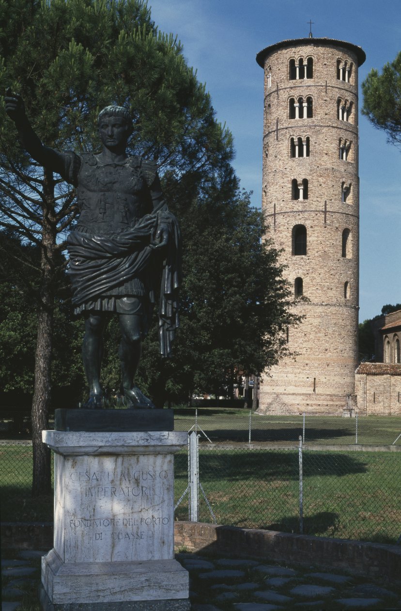 Udsigt over klokketårnet af Byzantine School