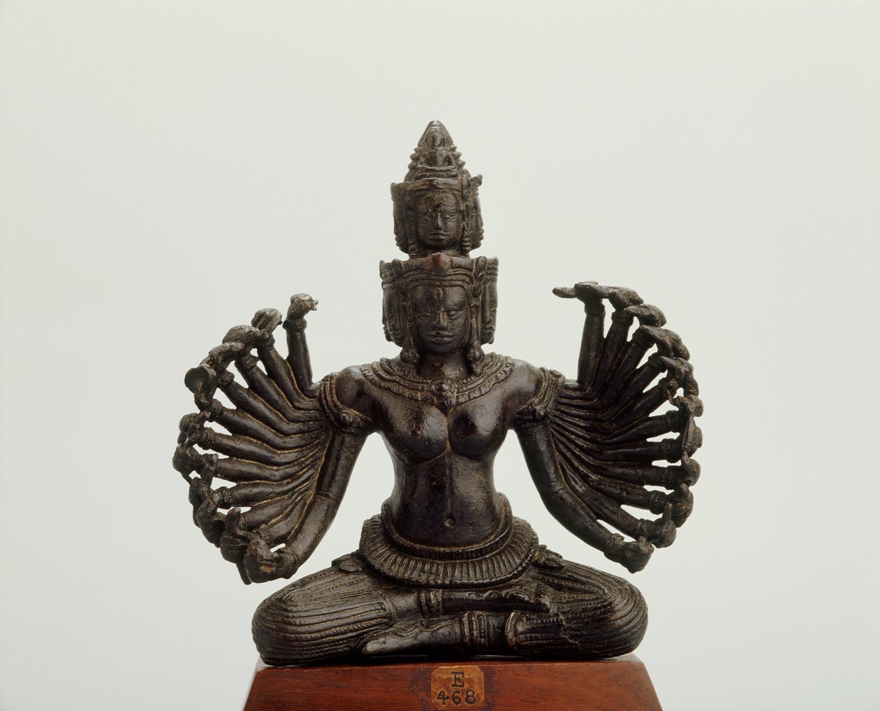 Prajnaparamita (bronze) af Cambodian School