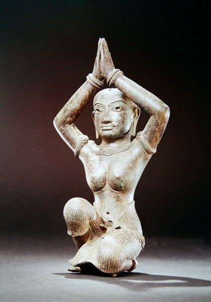 Knælende kvinde, anden halvdel af det 11. århundrede (bronze med sølvindlæg og spor af guld) af Cambodian