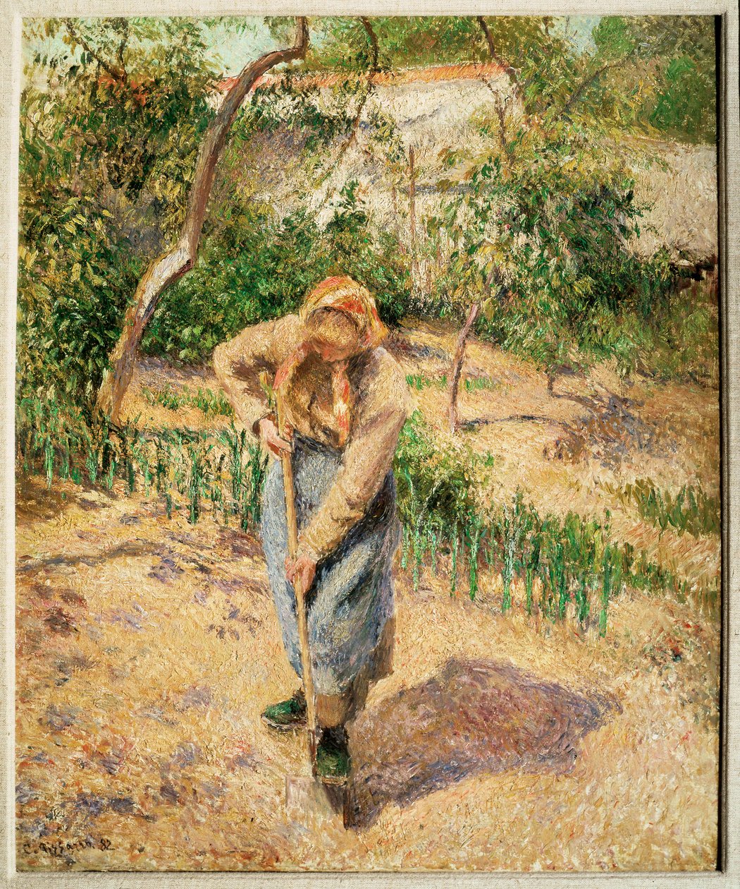 Bondekone graver i frugtplantage (olie på lærred) af Camille Pissarro