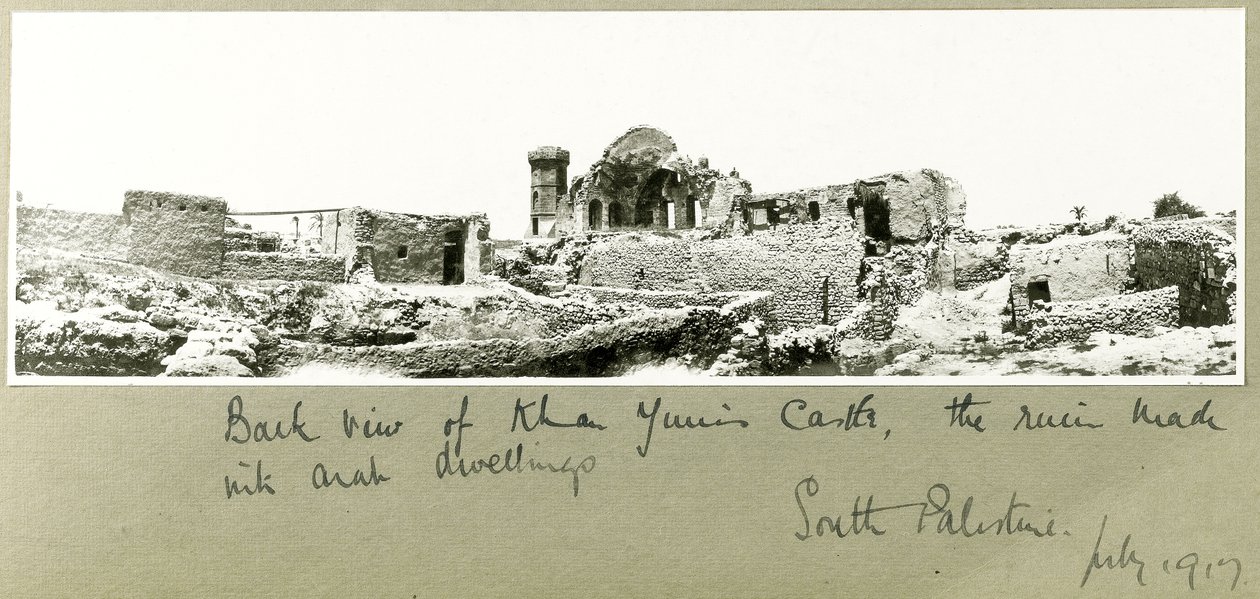 Bagfra af Khan Yunis Slot, Sydpalæstina, juli 1917 af Capt. Arthur Rhodes