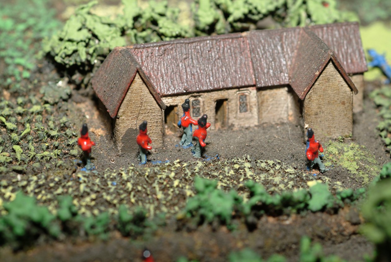 Diorama fra slaget ved Waterloo, der viser tropper placeret kl. 19.45 den 18. juni 1815 (blandet medier) (detaljer) af Capt. William Siborne