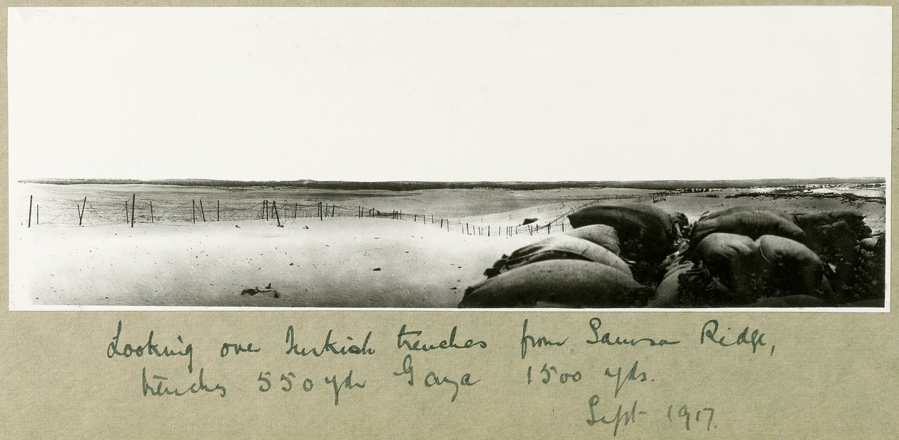 Ser over tyrkiske skyttegrave fra Samson Ridge, september 1917 af Capt. Arthur Rhodes