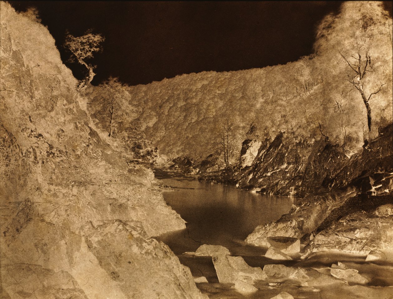 River Landscape, Skotland, ca. 1858. af Captain Horatio Ross
