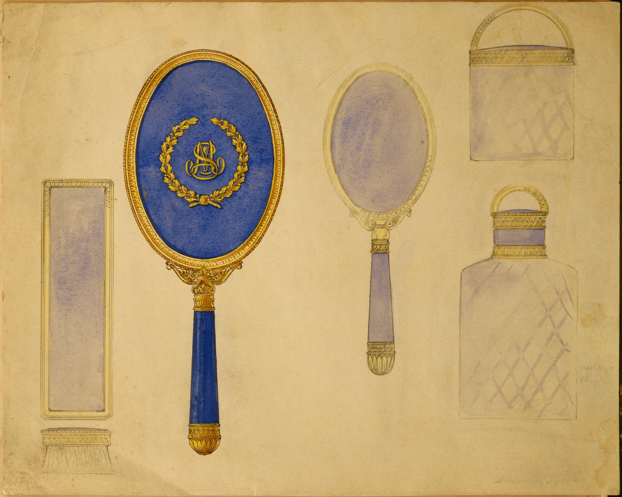 Et udvalg af designs fra House of Carl Faberge, herunder et ovalt håndspejl, et mindre spejl og to monterede flasker af Carl Fabergé