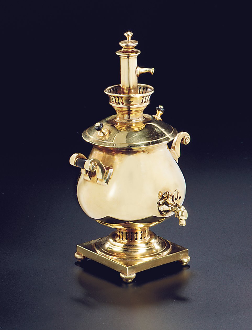 Miniature samovar duftkolbe med prop, sandsynligvis Moskva, 1908-17 af Carl Fabergé