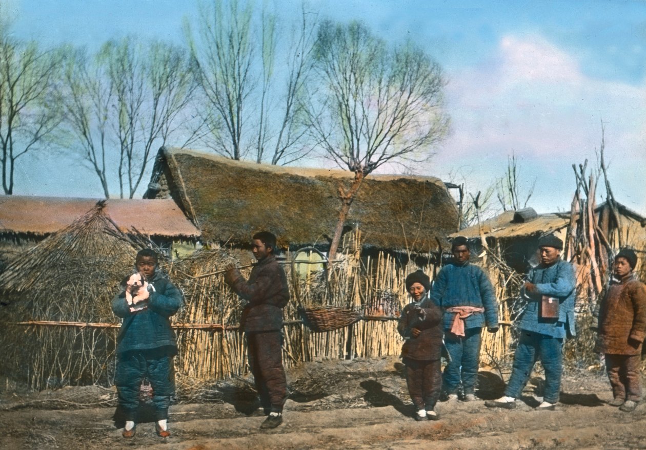Kina, kinesere i en landsby, billeddato: ca. 1920, Carl Simon Archive af Carl Simon