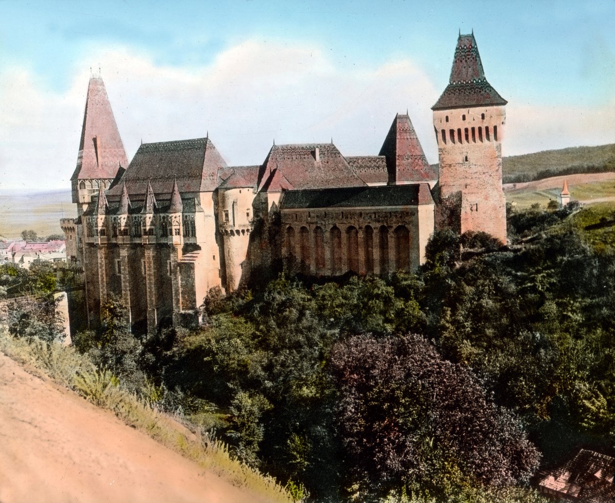 Rumænien, Transsylvanien, Hunyad Slot (også kendt som Hunyadi Slot, Corvin Slot eller Hunedoara Slot), billeddato: ca. 1920. Carl Simon-arkivet af Carl Simon