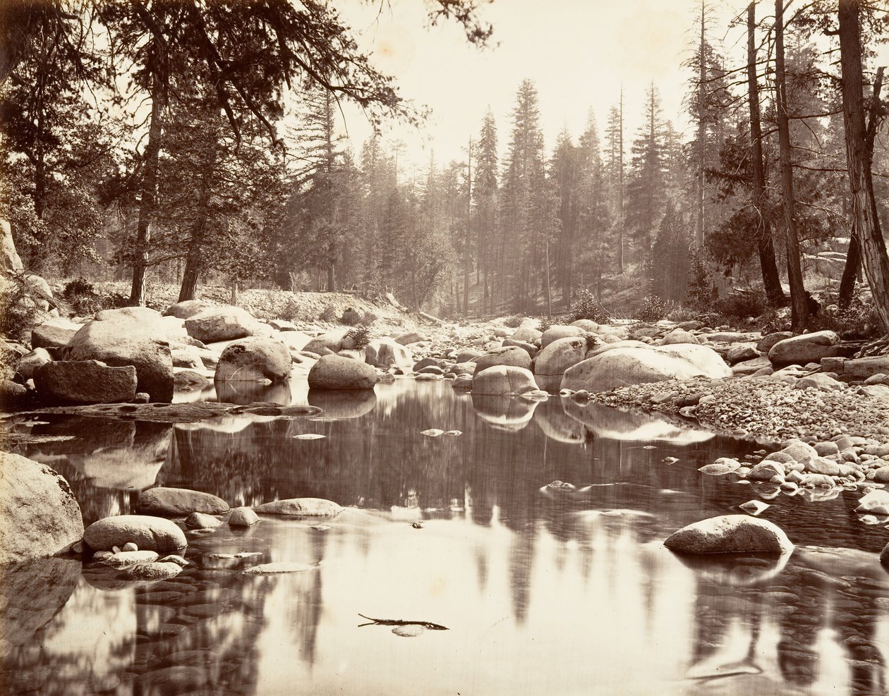 Merced River, ca. 1872, trykt ca. 1876. af Carleton E. Watkins.