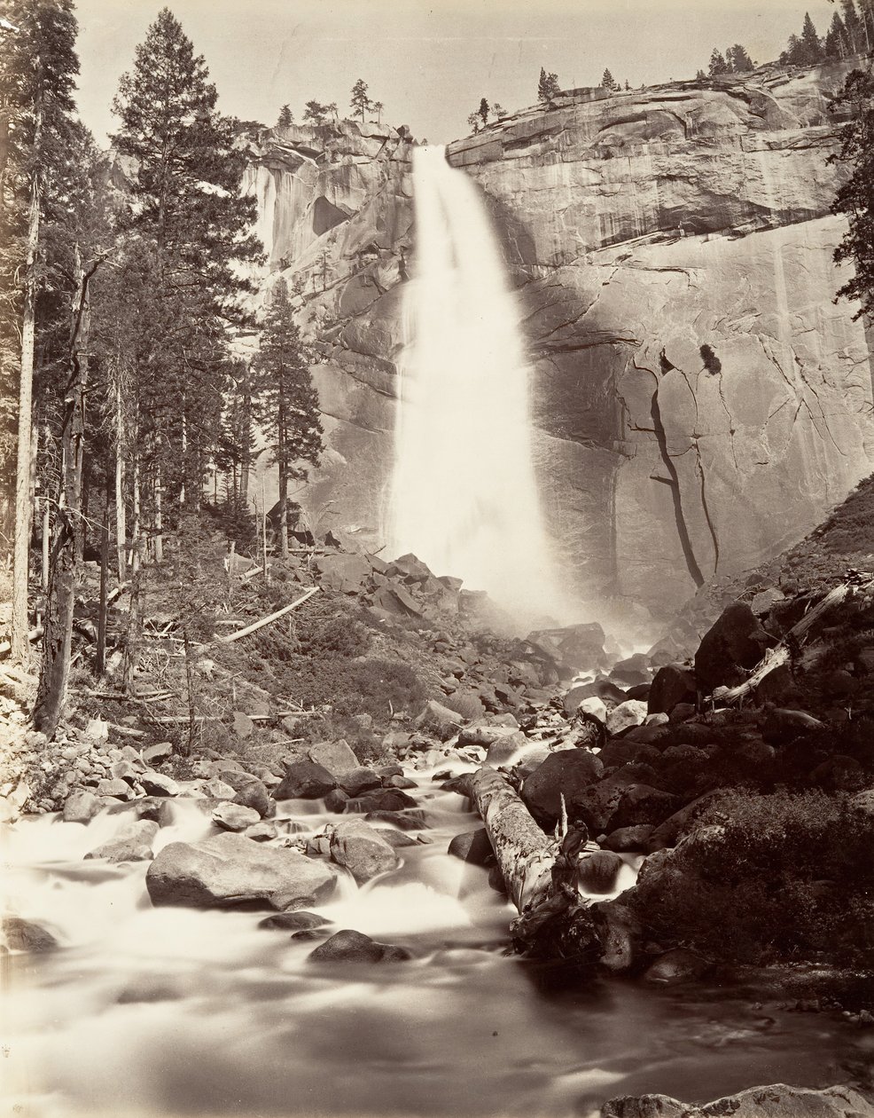 Nevada Fall, 700 fod, Yosemite, ca. 1872, trykt ca. 1876. af Carleton E. Watkins.