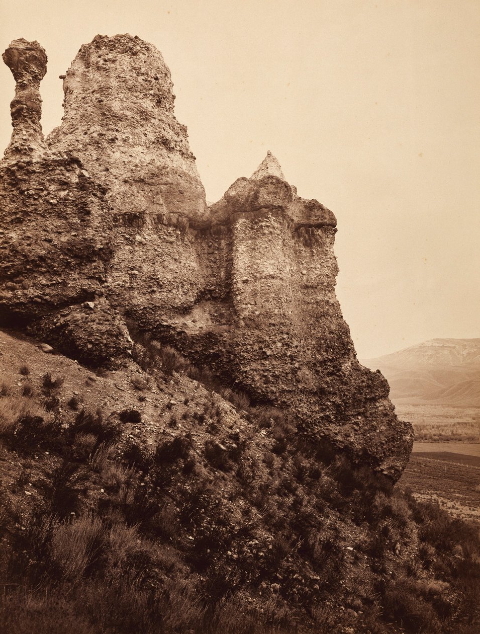 Witches Rock, nær Echo City, Utah af Carleton E. Watkins