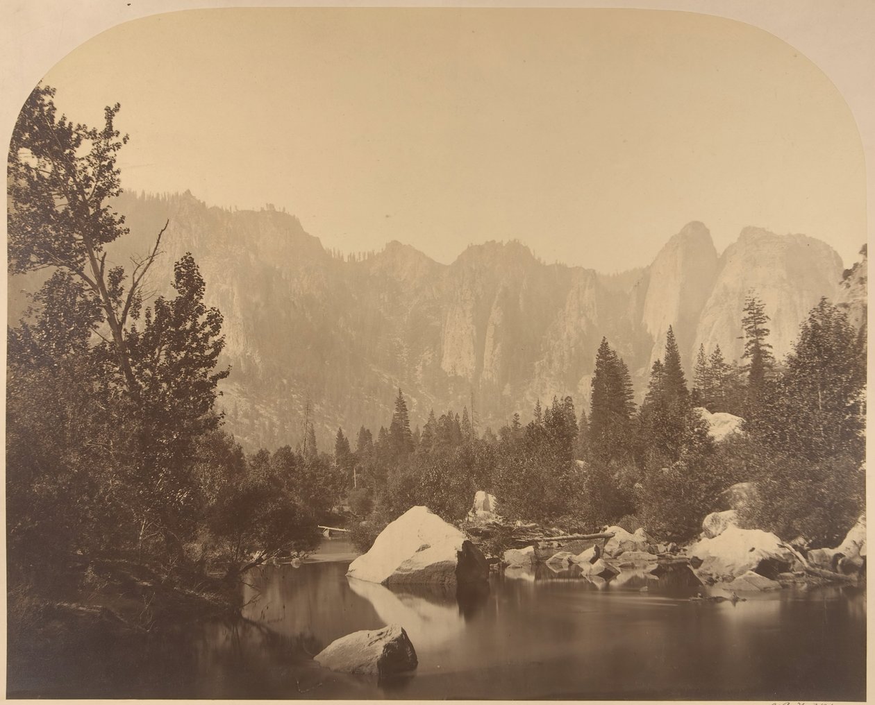 Cathedral Rock, Down the Valley, 1861. af Carleton Emmons Watkins