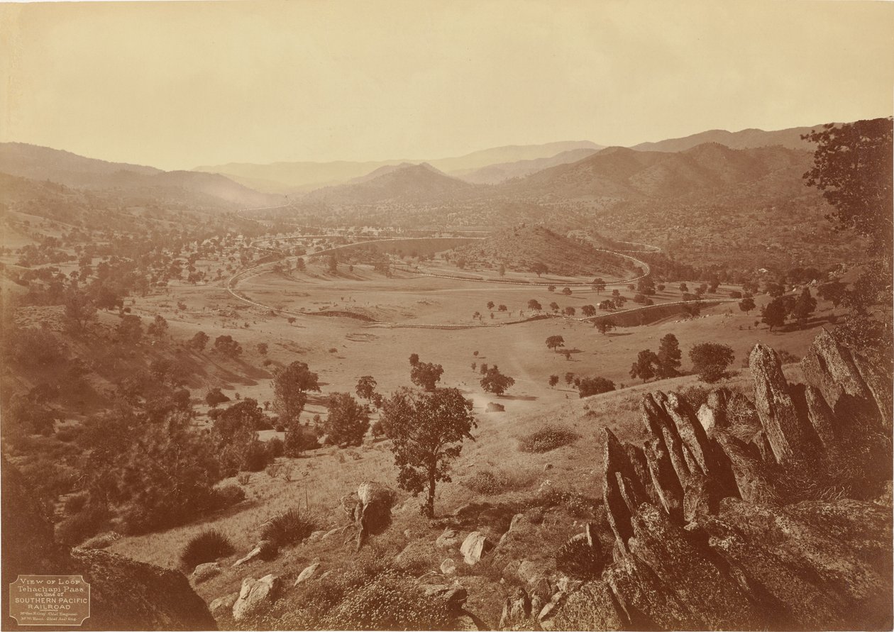Generel udsigt over Tehachapi Loop, S.P.R.R. af Carleton Watkins