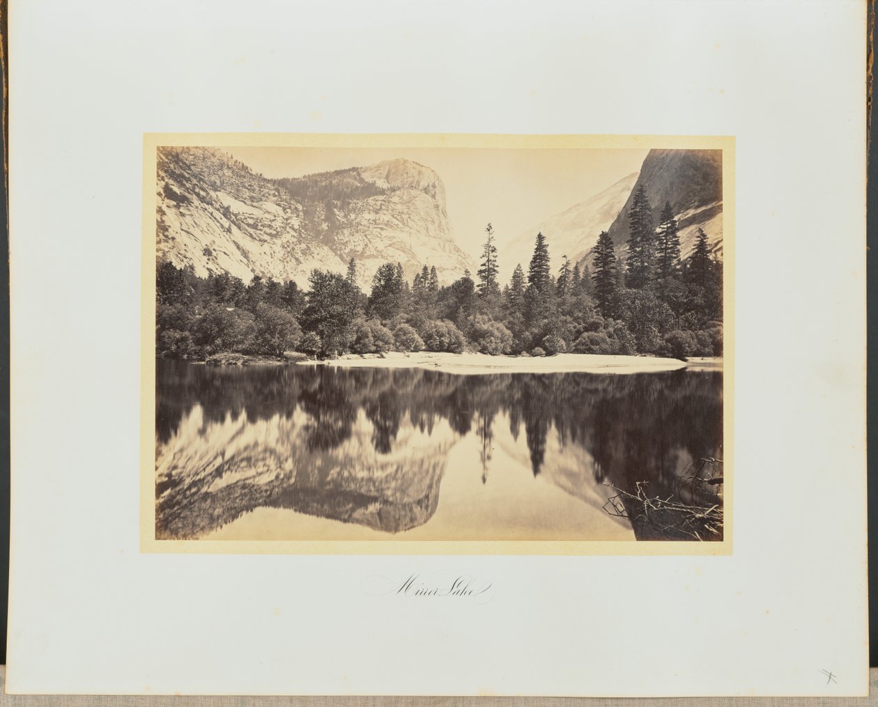 Spejlsøen af Carleton Watkins