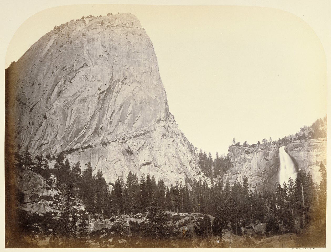 [Mount Broderick - Nevada Falls - Yosemite] af Carleton Watkins