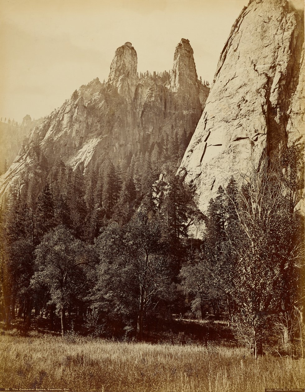 Katedraltinderne, Yosemite, Californien af Carleton Watkins