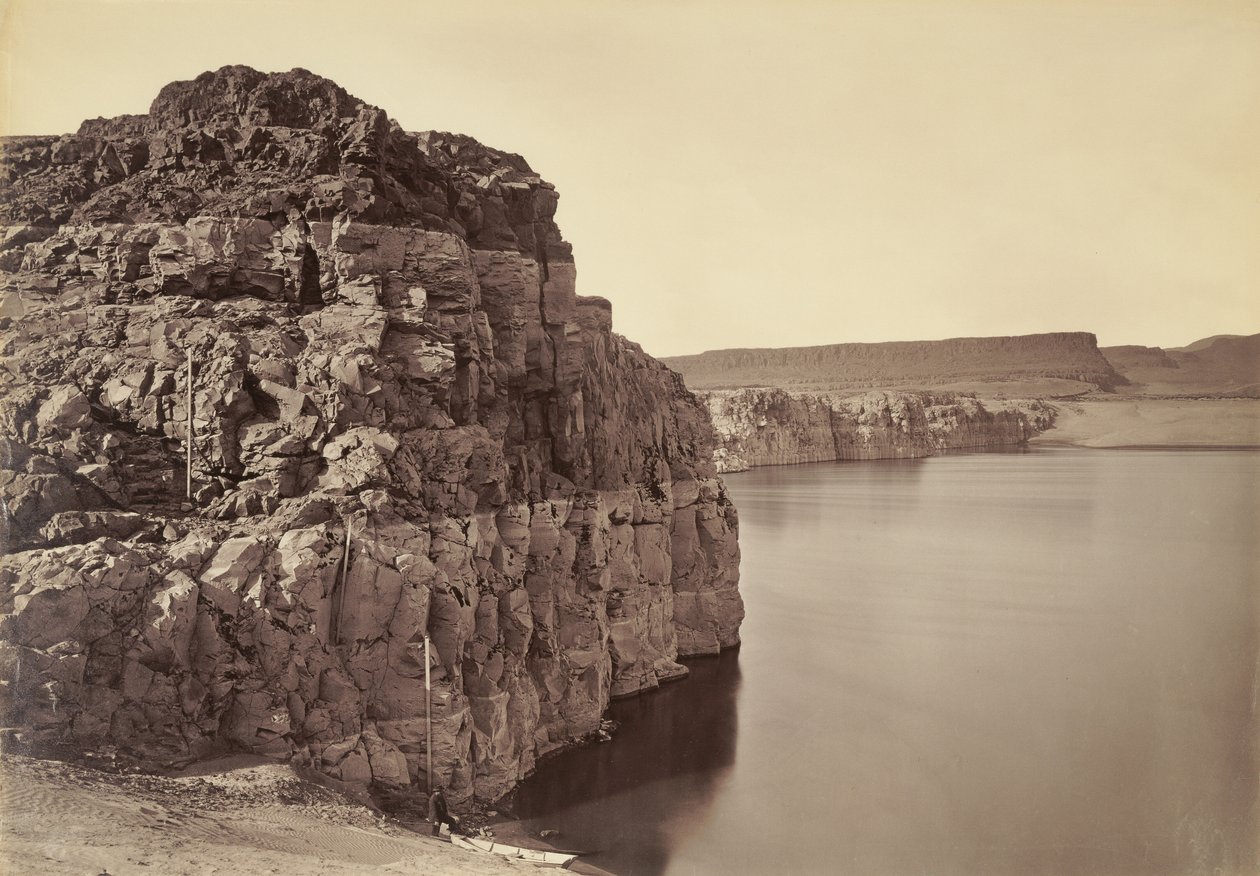 [The Dalles, højeste og laveste vandstand, 92 fod] / [Den øvre ende af Dalles, Columbiafloden, Oregon] af Carleton Watkins