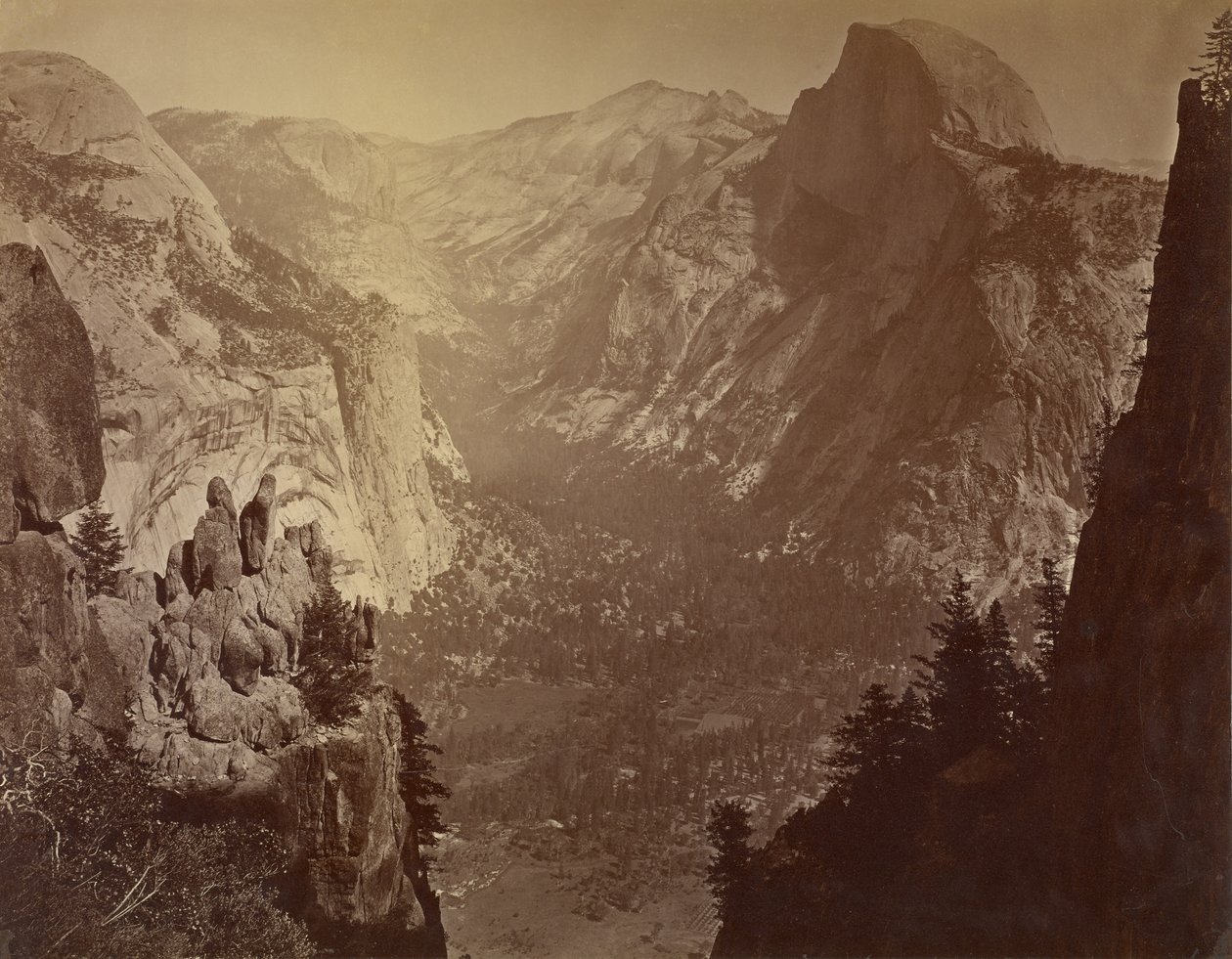 [Klippernes kupler set fra Glacier Rock] af Carleton Watkins
