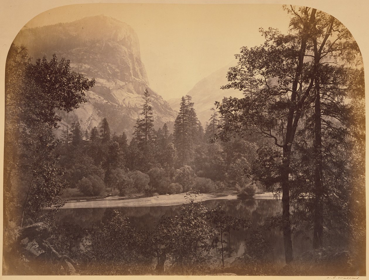 [Søen - Yosemite] / [Ah-Wi-Yah-søen, Yosemite] / [Mirror Lake og Mount Watkins, Yosemite] af Carleton Watkins