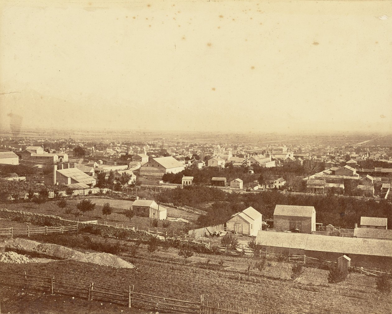 Utah - Udsigt over Salt Lake City, Utah af Carleton Watkins