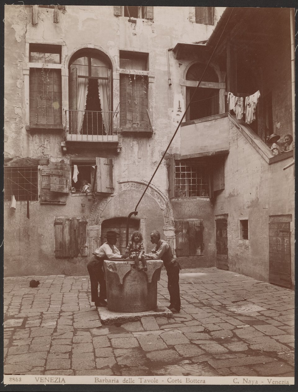 Barbaria delle Tavole – Bottera Courtyard af Carlo Naya