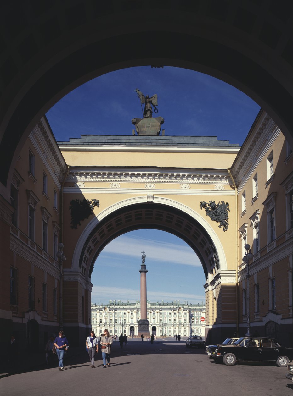 Triumfbuen i Generalstabsbygningen i Sankt Petersborg, 1819-1829 af Carlo Rossi