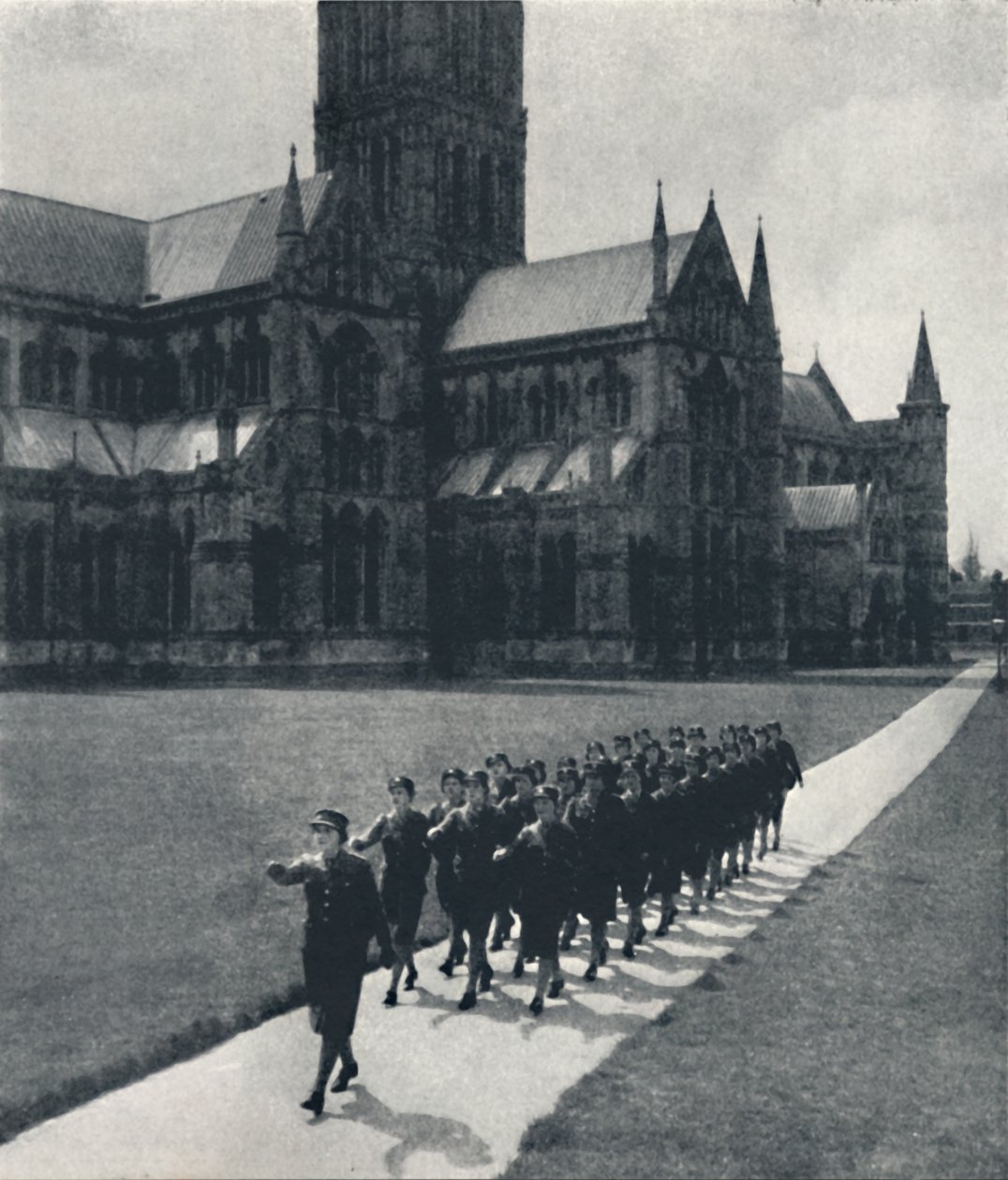 Kirkeparade, 1941 af Cecil Beaton