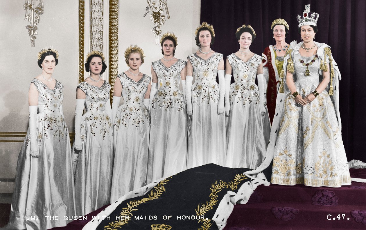 HM Dronning Elizabeth II med hendes Maids of Honour, The Coronation, 2. juni 1953 af Cecil Beaton