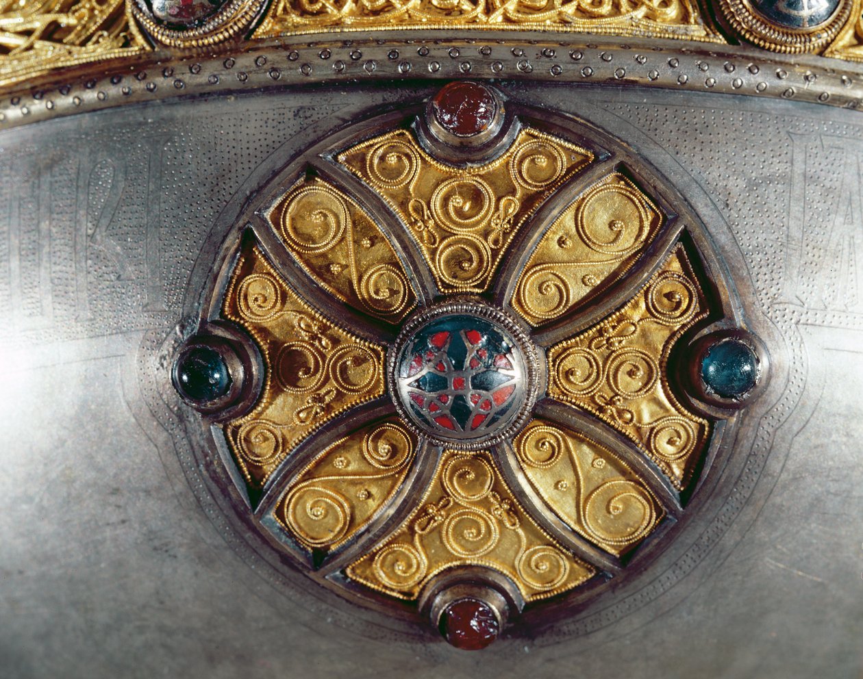 Ardagh-kalken, Reerasta, County Limerick-sølv med sølvforgyldning, emalje, messing og bronzedetalje af 228699 af Celtic