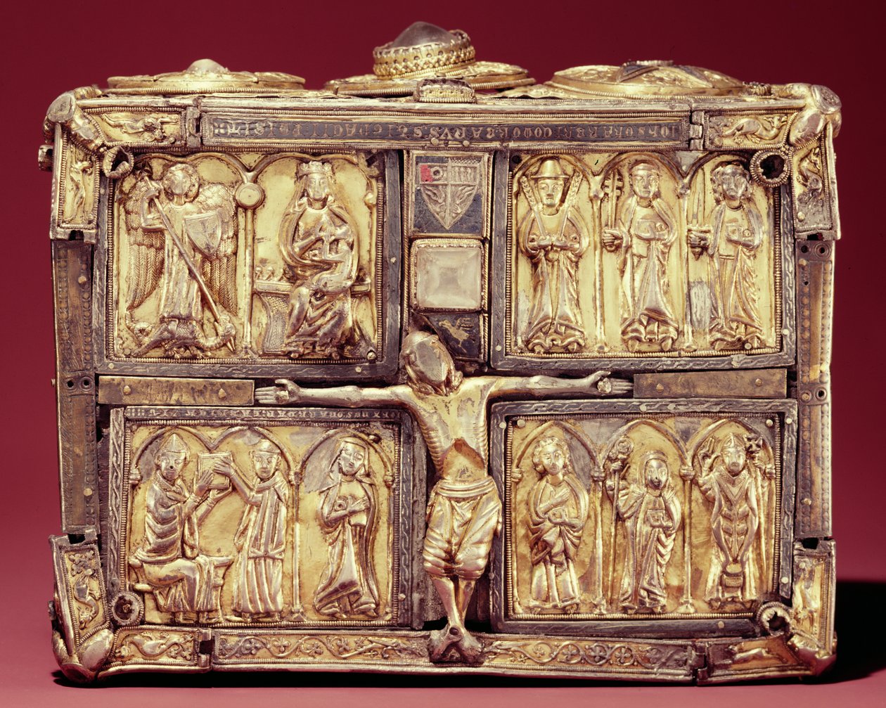Toppen af Domnach Airgid boghelligdommen, Clones, County Monaghan, 8. århundrede, ombygget i ca. 1350 (taks dækket med tinbelagt bronze og sølvforgyldte plader) af Celtic