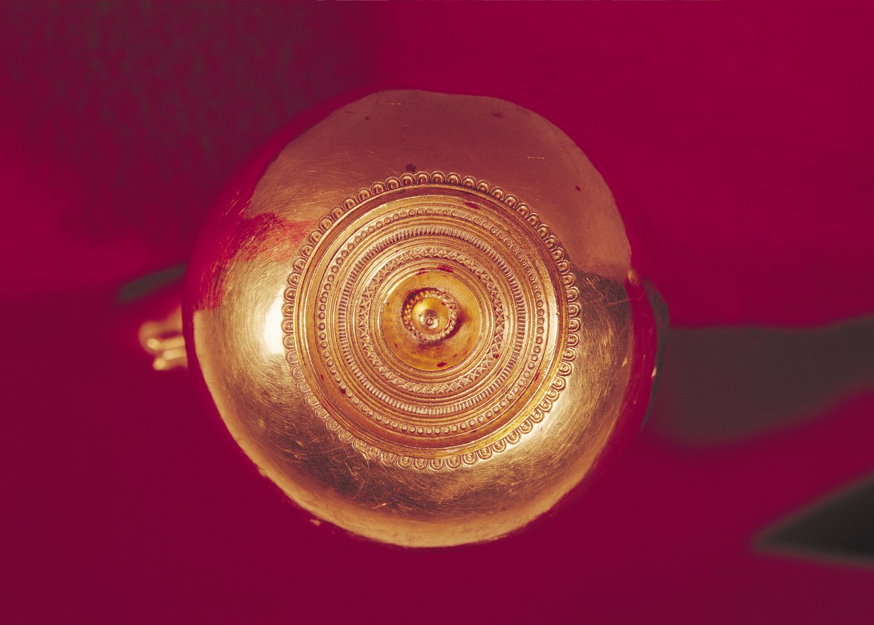 Endekugle af et diadem, fra graven til en prinsesse af Vix (guld) af Celtic