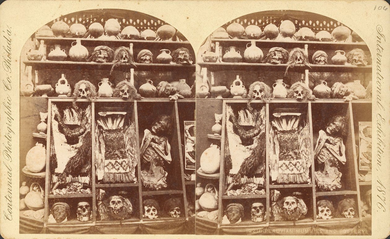 Peruvianske mumier og keramik (stereograf) af Centennial Photographic Co.