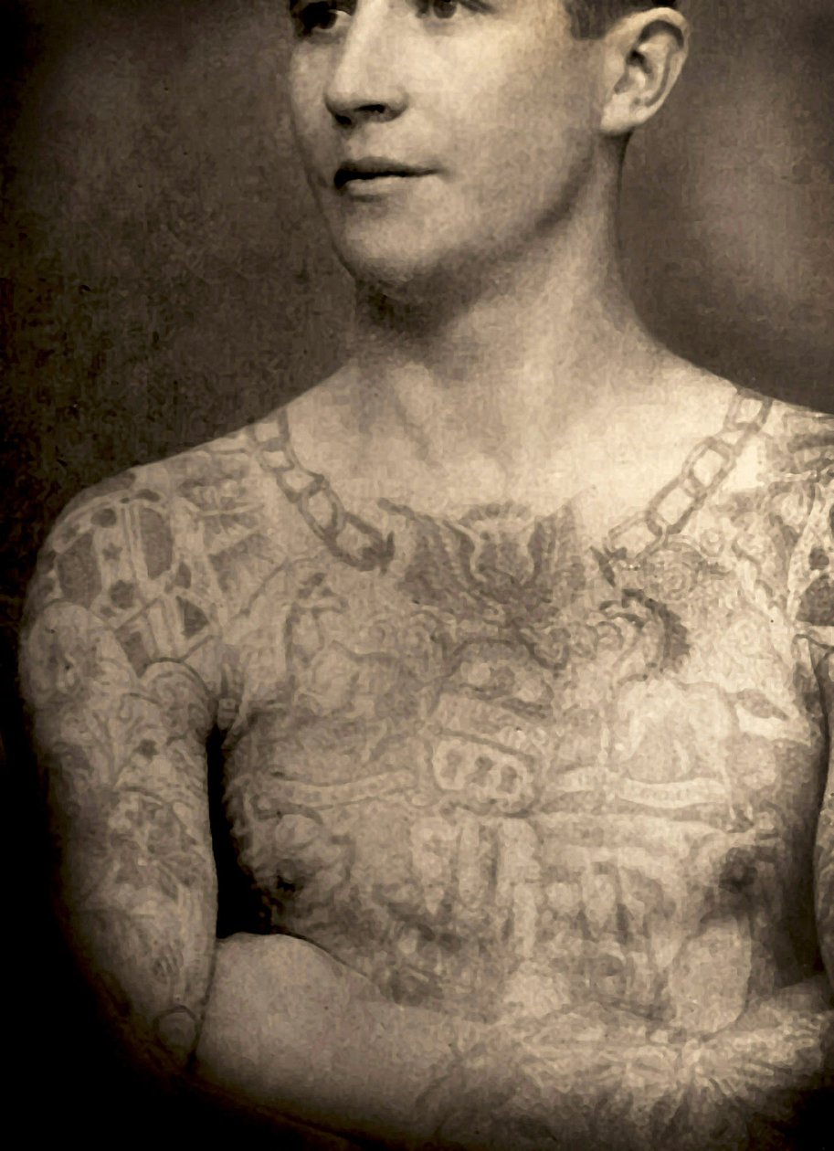 Skabskort af en tatoveret mand, ca. 1880 af Charles Eisenmann