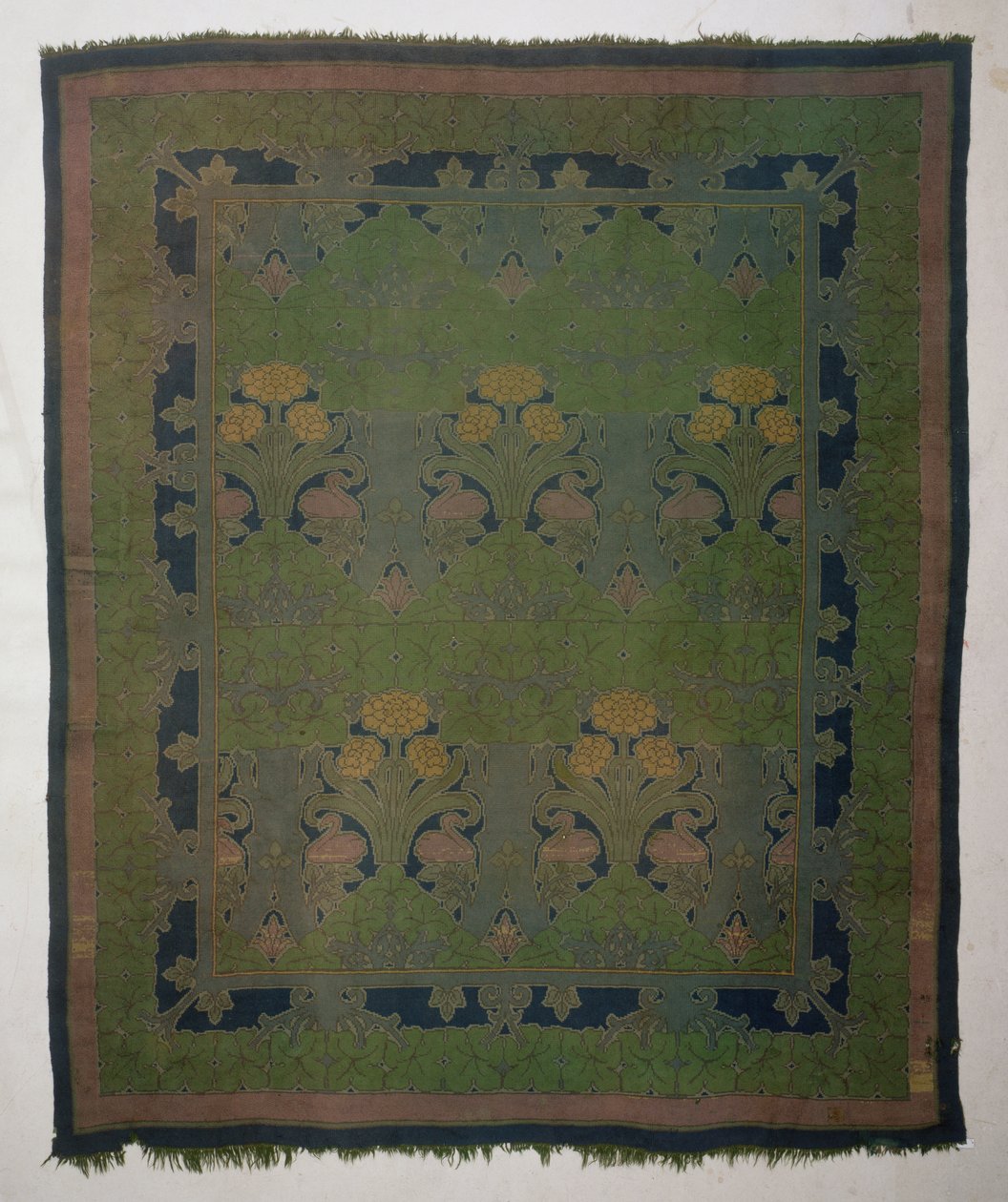 Donegal tæppe (se også 131998) af Charles Francis Annesley Voysey