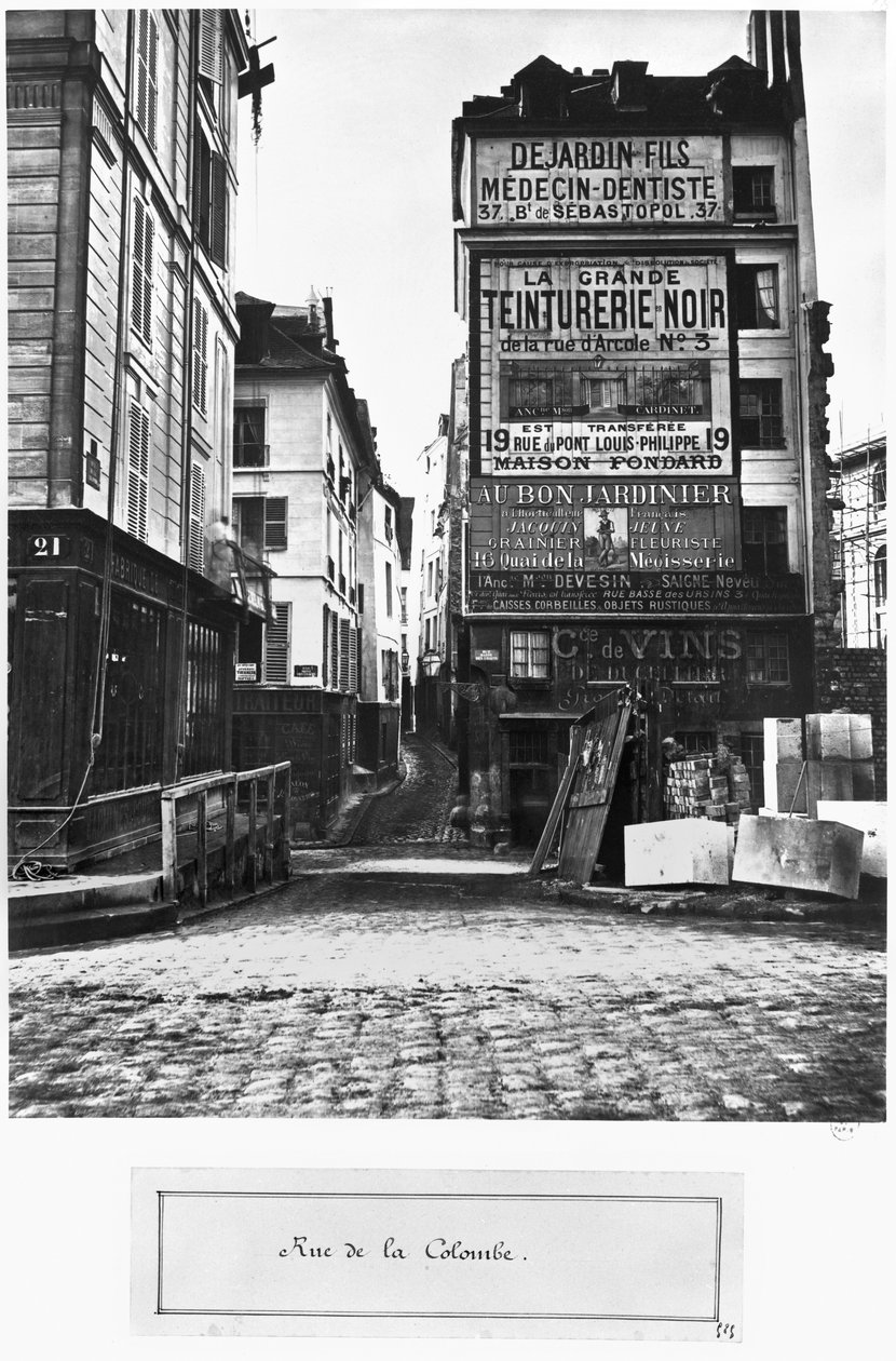 Rue de la Colombe, Paris, 1858-78 af Charles Marville
