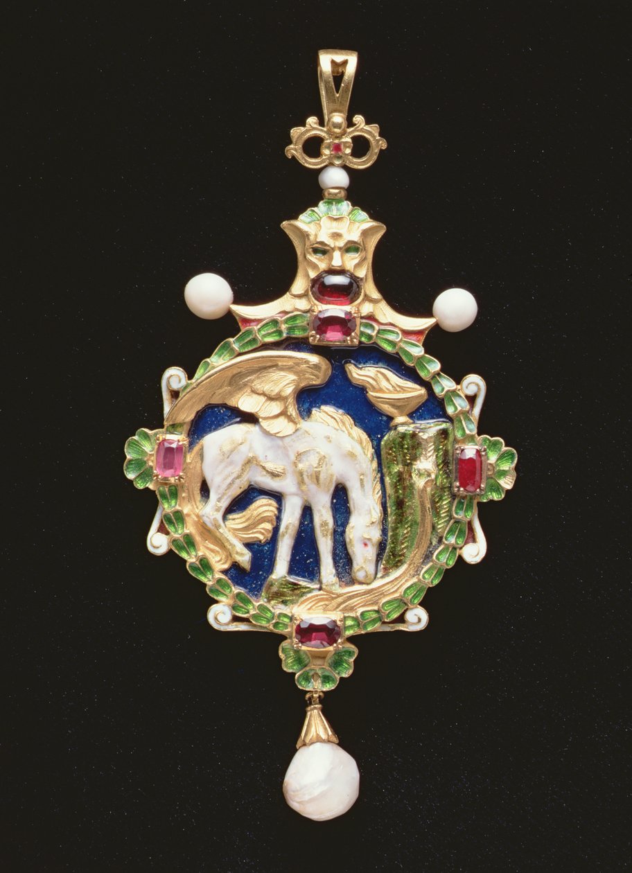 Pegasus vedhæng indeholdende miniature af Miss Edith Emily Cooper, lukket, 1901 (guld og emalje, perler, granater og rubiner) (se 109663 for inderside) af Charles Ricketts